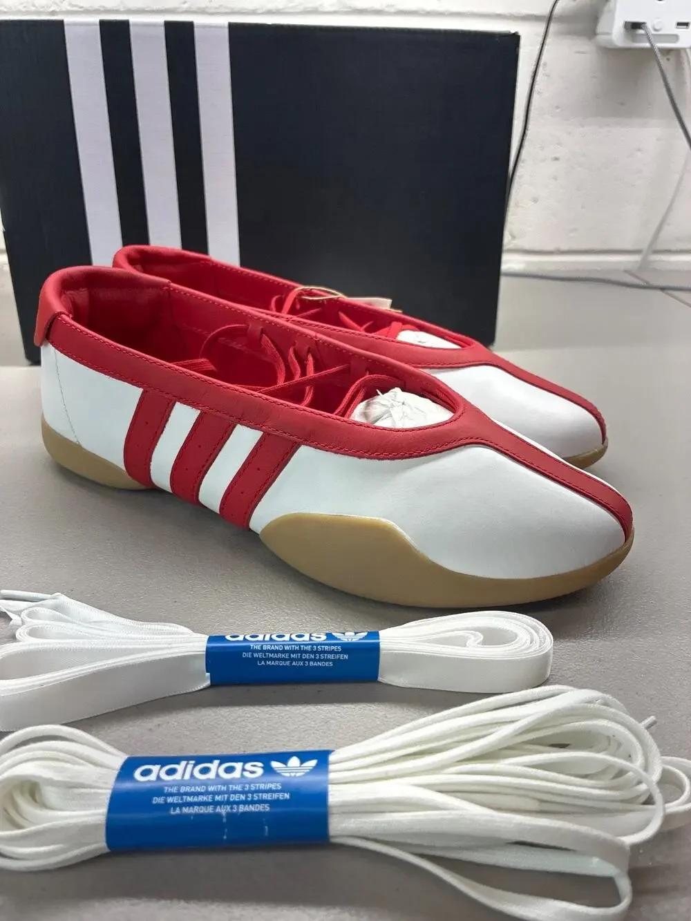 adidas Women’s Taekwondo Mei Ballet White Better Scarlett Gum New in box Size 9